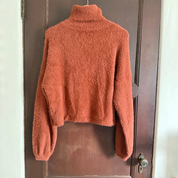 4SIENNA | Burnt Orange Fuzzy Cropped Balloon Sleeve Turtleneck Sweater | Small - Picture 2 of 6